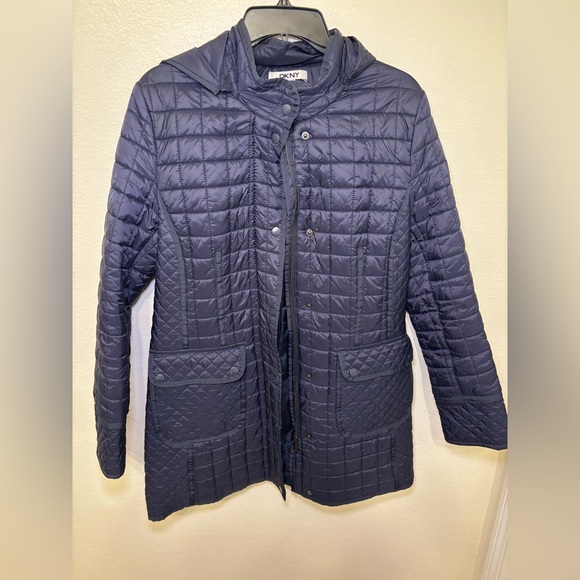 DKNY Women's Quilted Puffer Coat - Midnight Blue - Picture 4 of 11